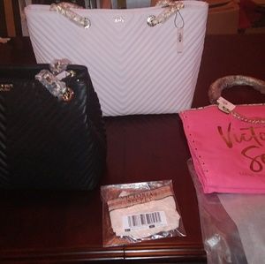 BRAND NEW VICTORIA SECRET POCKETBOOKS AND A TOTE.